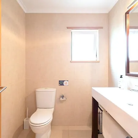 4 Bedrooms House With Sea View Enclosed Garden And Wifi At 1 Km Away From The Beach 펜션 *